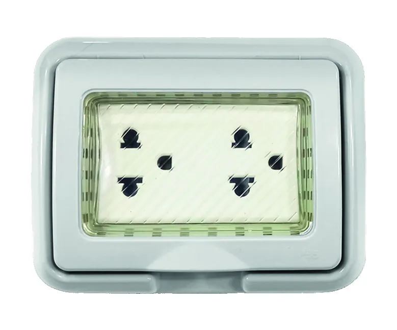 Tomacorriente Hidrobox Con Dado